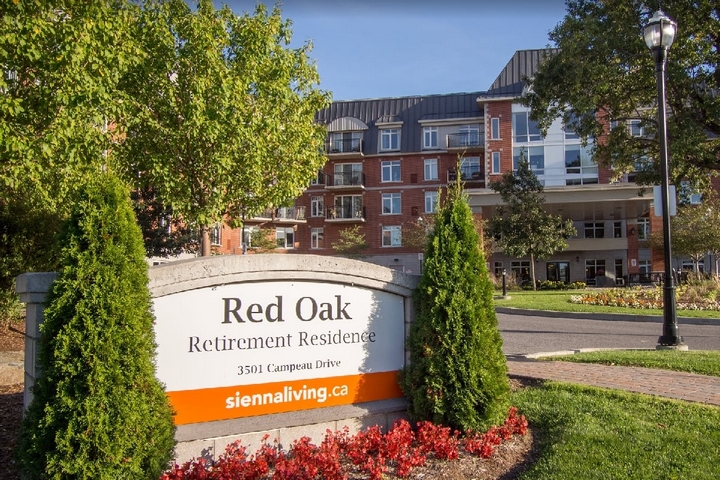 About Red Oak Retirement Homes